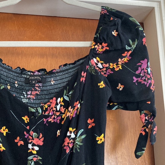 Olivaceous M summer dress. It is short! Wide, square neck. Stretchy top of back. - Picture 2 of 4